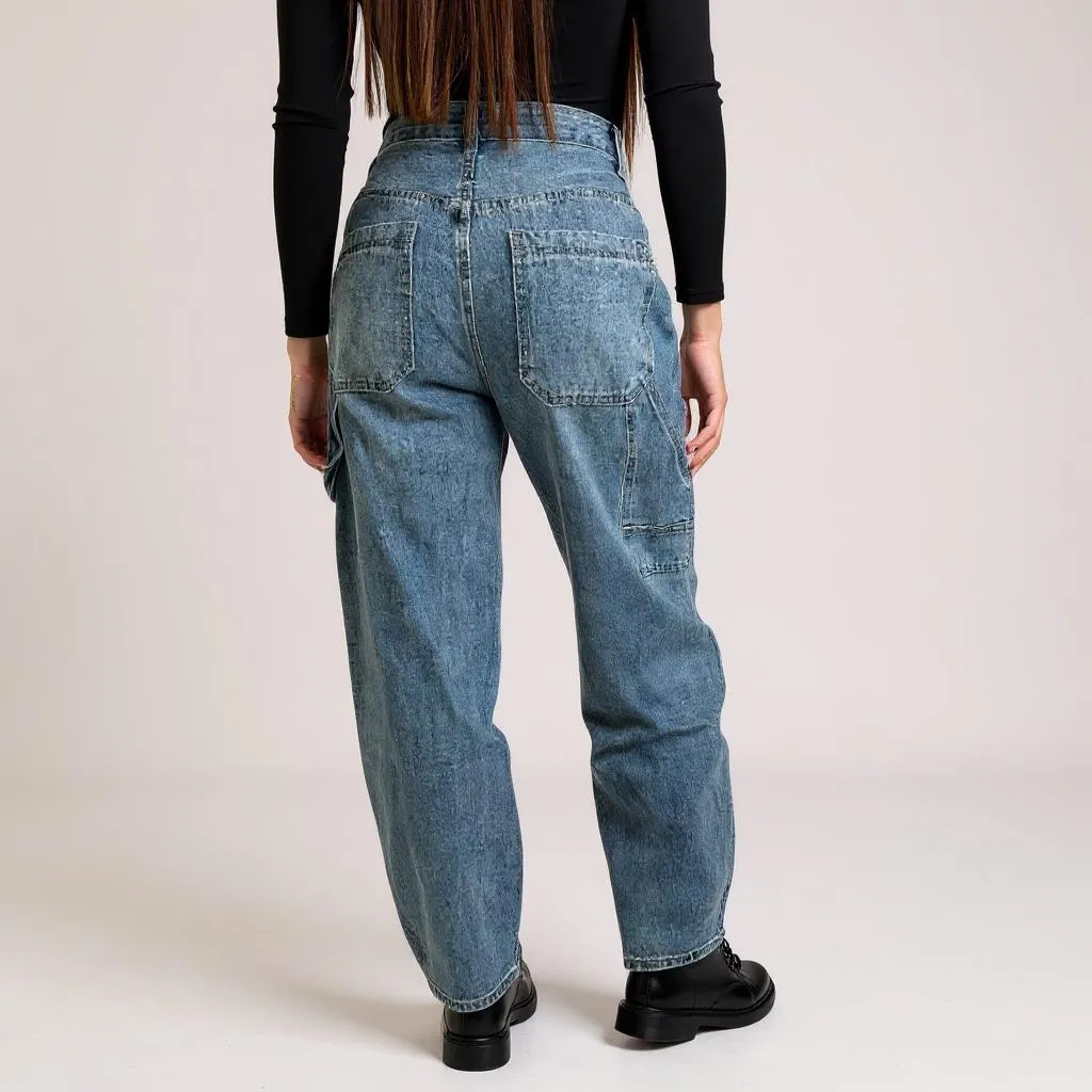 Stylische Straight Leg Jeans mit Leo Print – auffällige Damen-Jeans für modische Casual- oder Party-Outfits. Exklusiv bei CasinoFashion in Winterthur.