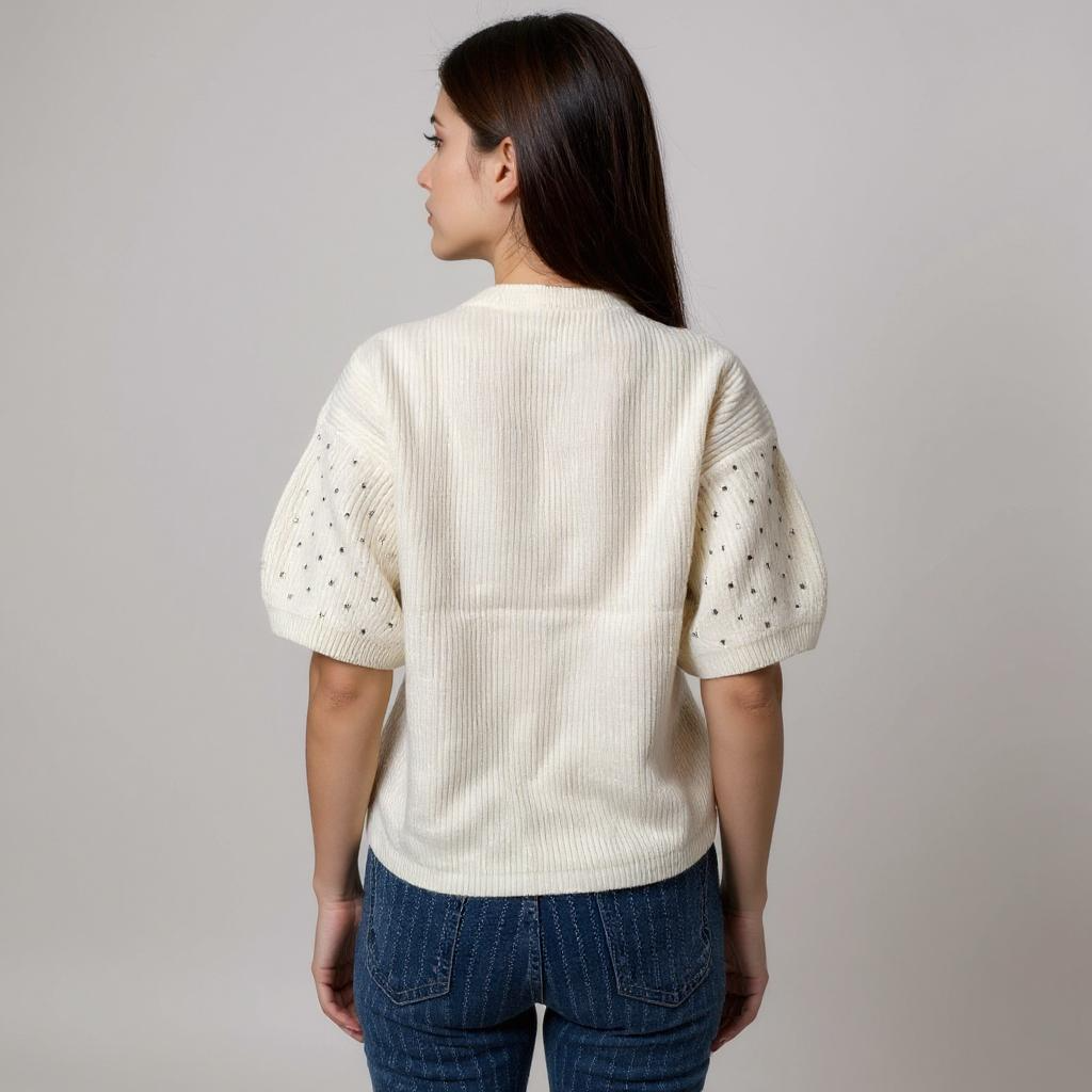 Femininer Strickpullover in Creme mit Puffärmeln – edles Basic für schicke Casual-Looks oder Layering-Outfits. Exklusiv bei CasinoFashion in Winterthur.