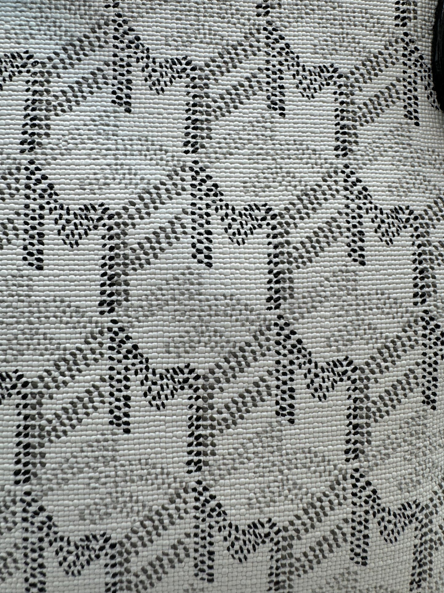 Elegante Designer-inspirierte Damen-Handtasche mit braunen Lederdetails und edlem Print – geräumige Tote Bag für Alltag, Arbeit oder Shopping. Hochwertiger Look, exklusiv bei CasinoFashion in Winterthur.