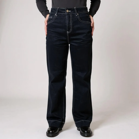 Elegante Wide Leg Damen-Jeans in Schwarz – High-Waist Fit mit geradem Bein, perfekt für zeitlose Casual-Styles, Business-Casual oder Streetwear-Looks. Exklusiv bei CasinoFashion in Winterthur.