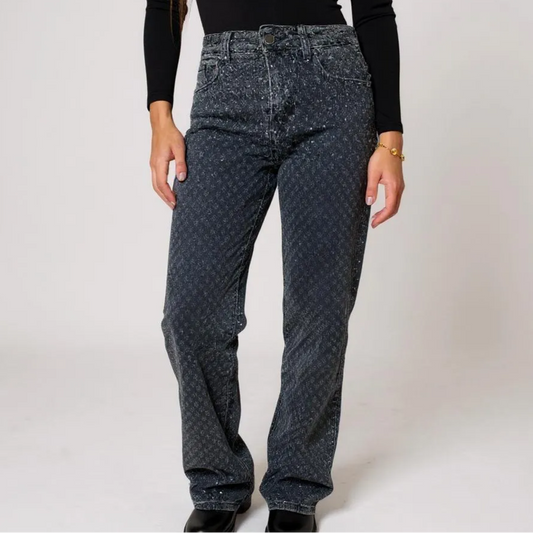 Zeitlose Straight Leg Damen-Jeans in grau-schwarz – vielseitig kombinierbar für Arbeit, Freizeit oder Streetstyle. Erhältlich bei CasinoFashion in Winterthur.